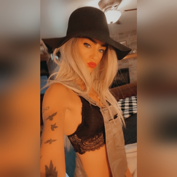 Meet your Posher, Keshini - Picture 3 of 12